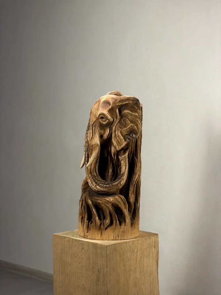 medine skulptura dramblys